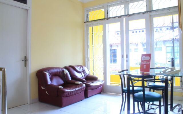 Cendana Mulia Hostel