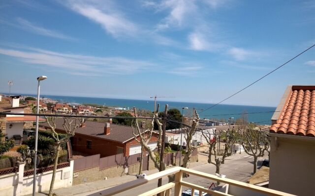 Bright And Comfortable House 20 Min To Barcelona