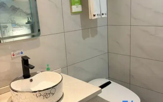 SUANCE HOL BATING Competition Cabin E-Sports Hotel