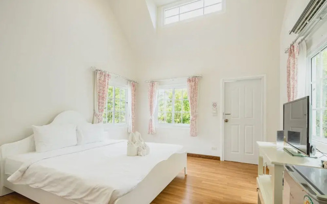 Sakarin Valley Resort & Restaurant