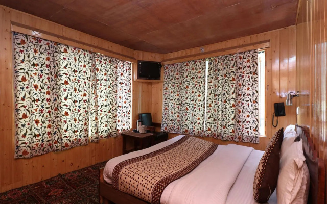 Oyo 18770 Hotel Indian Palace