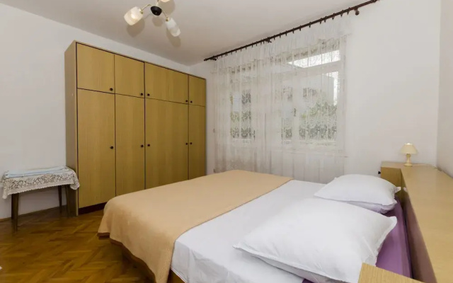 Apartment Tome G