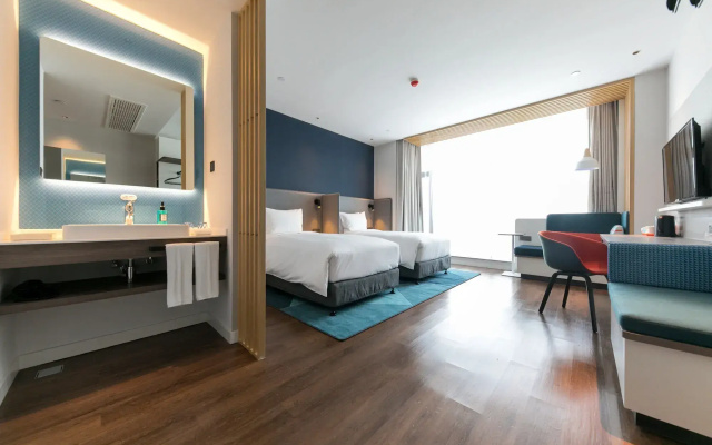 Holiday Inn Express Shanghai Tangzhen by IHG