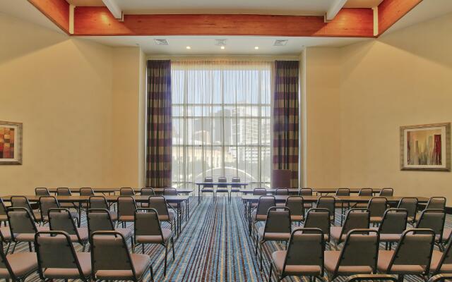 Holiday Inn Express Hotel & Suites Houston-Downtown Conv Ctr, an IHG Hotel