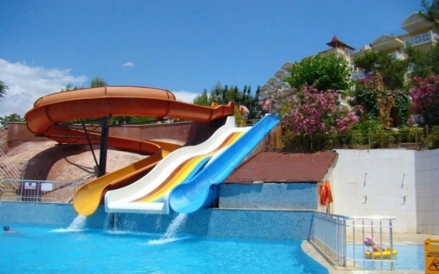 Club Sunny World (ex Orient Hill Hotel)