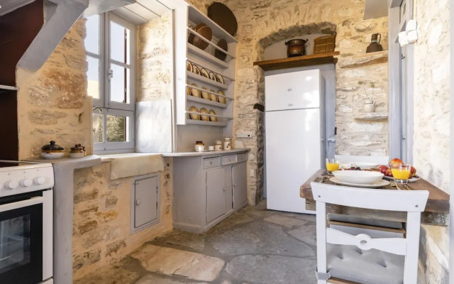 Villa Gaia Syros 1800 s Stone Building