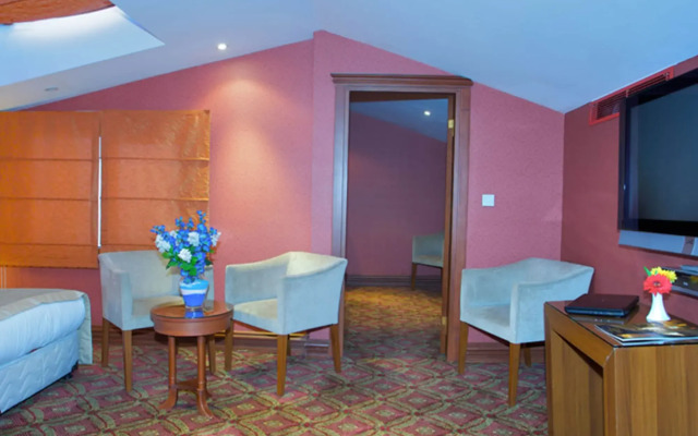 Tilia Hotel