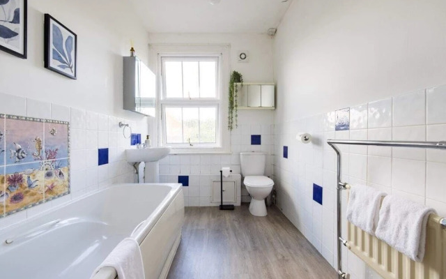 The Reading Wonder - Stunning 2bdr Flat With Parking
