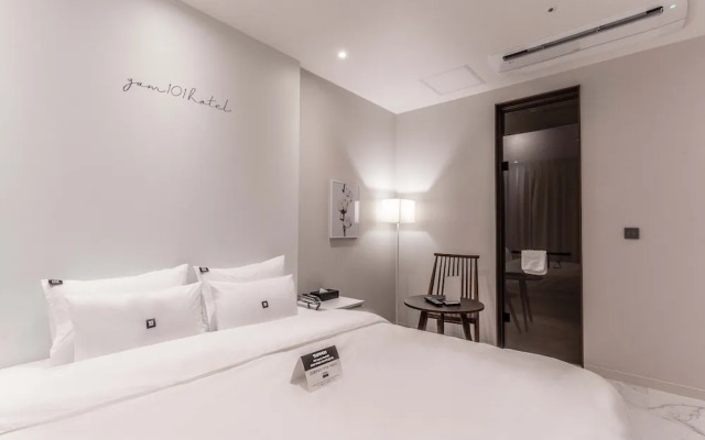 Zam 101 Hotel