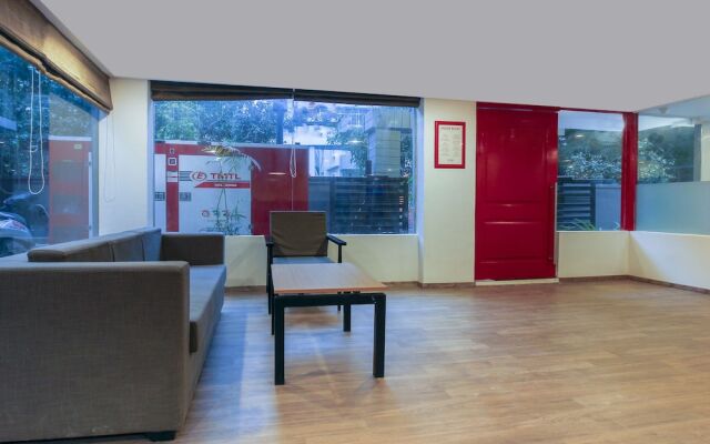 OYO 17209 SilverKey Malikarjuna Residency Gachibowli