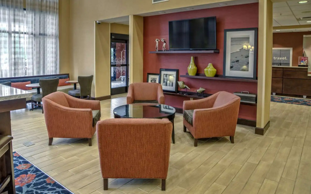 Hampton Inn & Suites Fort Myers-Estero/FGCU