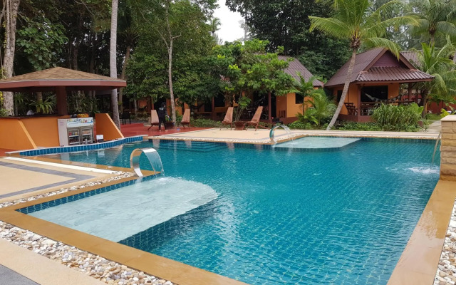 Lanta Pearl Beach Resort