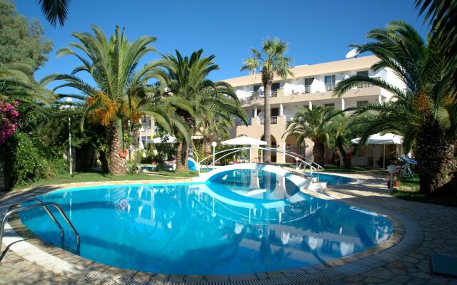 Three Stars Beach Hotel