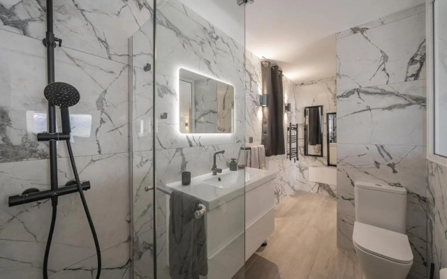 Premium Quiet Apt, Funchal Seafront | Oceanbreeze