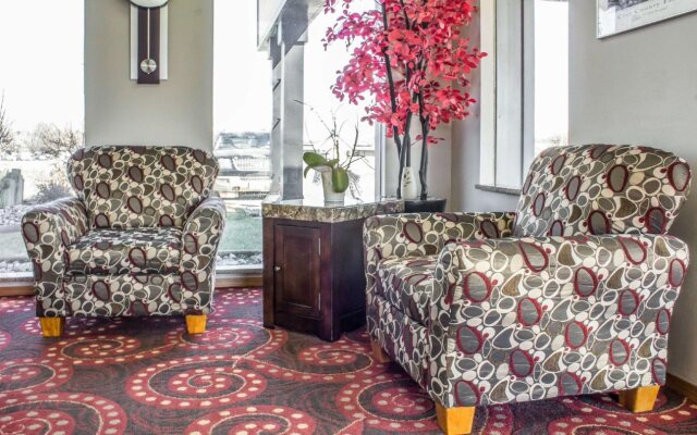 Spencer Inn and Suites