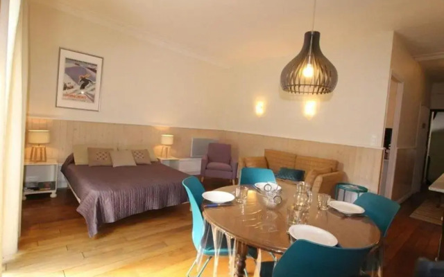 Appartement Bagnères-de-Luchon, 1 pièce, 3 personnes - FR-1-313-163