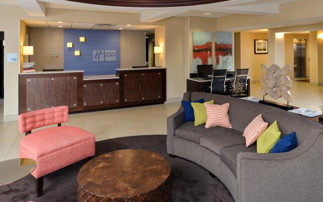 Holiday Inn Express Hotel & Suites Tampa-Rocky Point Island, an IHG Hotel