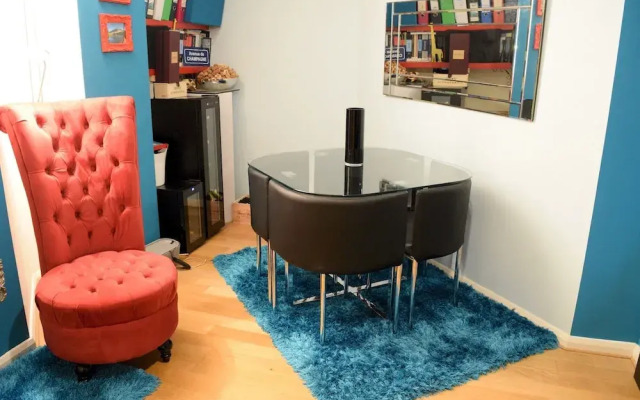 1 Bedroom Apartment in Vauxhall With a Balcony