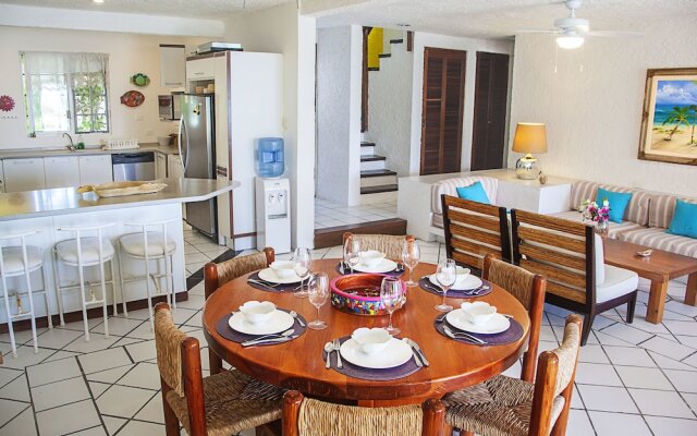 Casa Charalito en Akumal Santuario de la Tortuga Marina