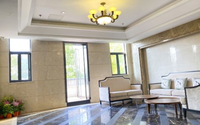 Gingko Lake Resort Hotel Villa – Balcony – Nanjing