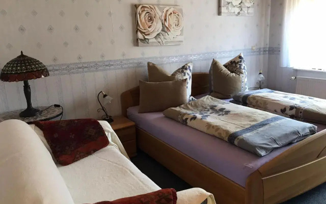 Pension-Ferienwohnungen-Ferienhaus Gwosch