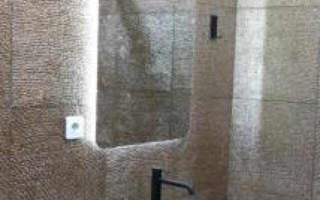 Apartment House - Delta