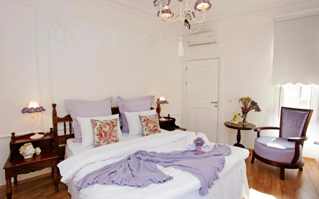 The White Swan Suites Beyoglu