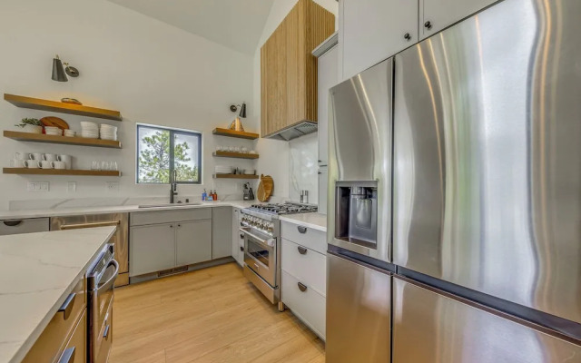 Sierra Blanca Views: New-build Cabin in Ruidoso