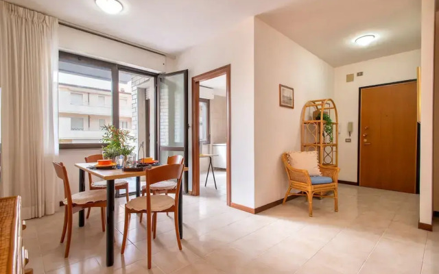 Sardinia RE - Lilium Central Flat