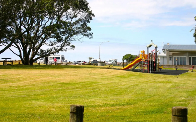 Seasong - Waihi Beach Holiday Home