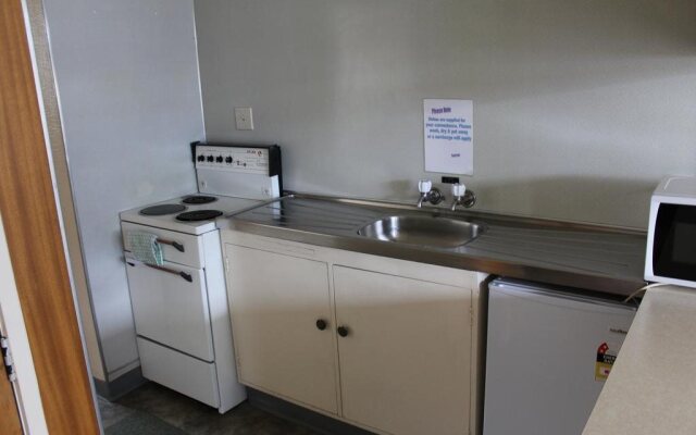 Pineland Motor Lodge