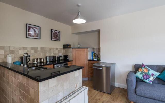Kingsway Apartment
