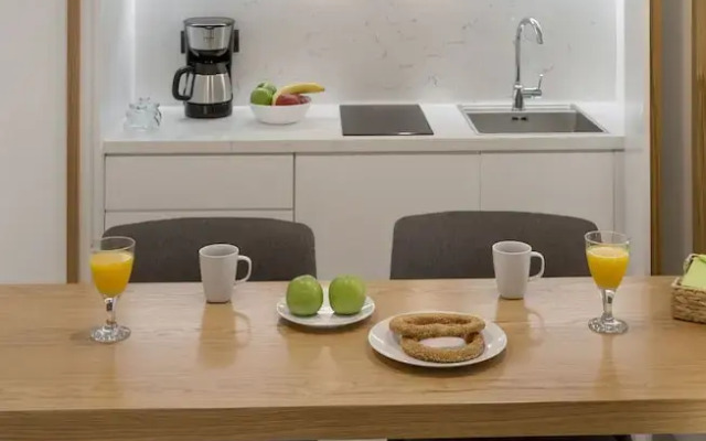 Nikis Suites Syntagma-Plaka 3 by GHH