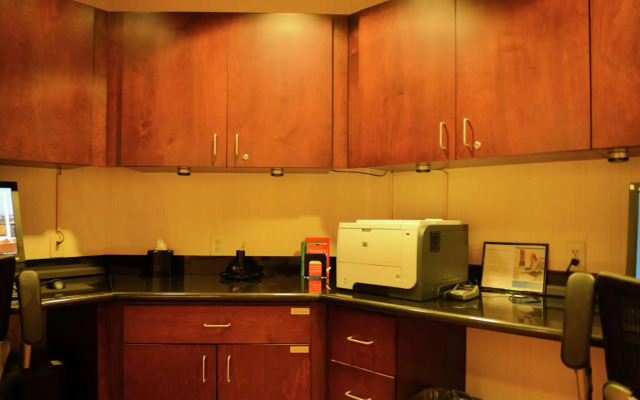 Hampton Inn & Suites-Knoxville/North I-75