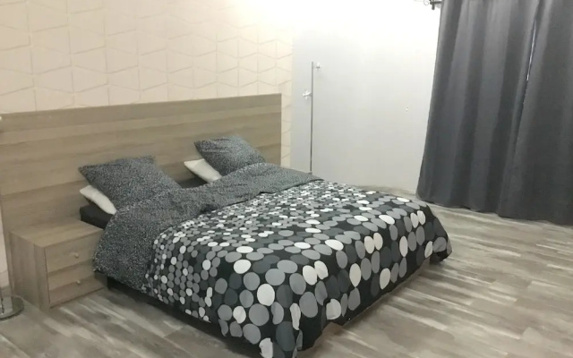 House With 3 Bedrooms in Lome, With Pool Access, Enclosed Garden and W — фото 3