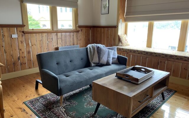 Bushmans Cafe and Accommodation