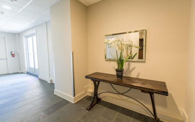 Modern 2BR 2BATH near French Quarter