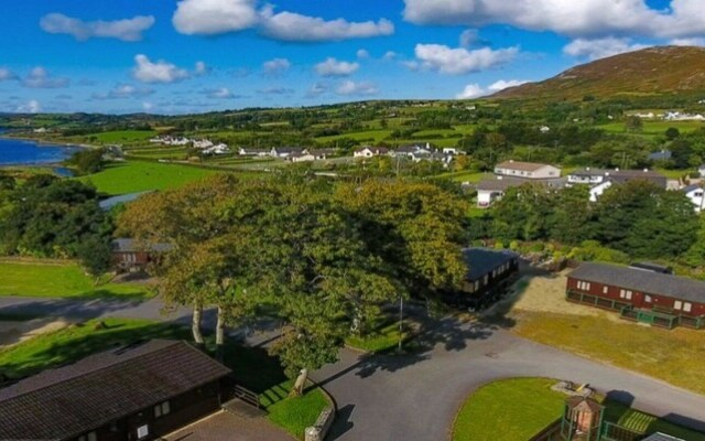 Luxury 4 bed bay View Cabin - Sleeps 9 People