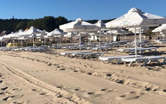 Borissov Green life apartment Sozopol