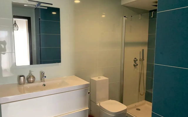 Modern Flat Near Lisbon