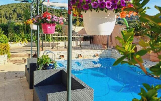 Studio Villa espace Piscine Terrasse Bandol