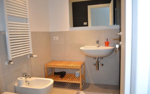 Room Center Station 2