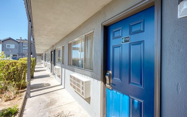 ERTH INN by AGA – Mojave