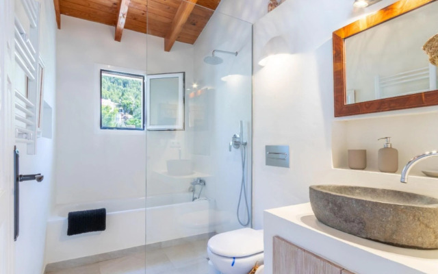 Scenic holiday home in Comunidad Valenciana with pool