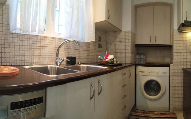 Charming 2-bed Vacation House in Lagonisi Attikis