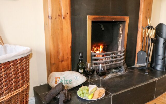 Whispering Willows - The Bungalow