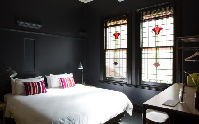 The Franklin Hotel – Guest Rooms – Adelaide