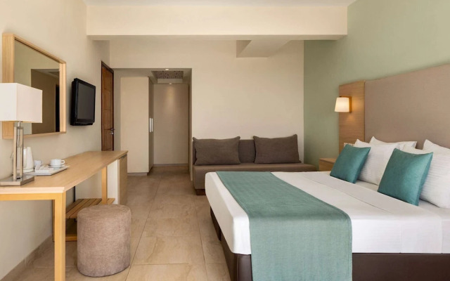 Freij Beach Hotel & Resort