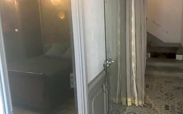 Chambre privée totalement indépendante au cœur de la ville