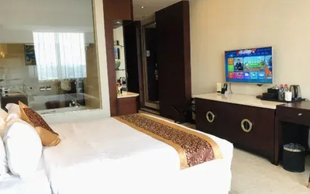 Hejiang Peninsula Hotel